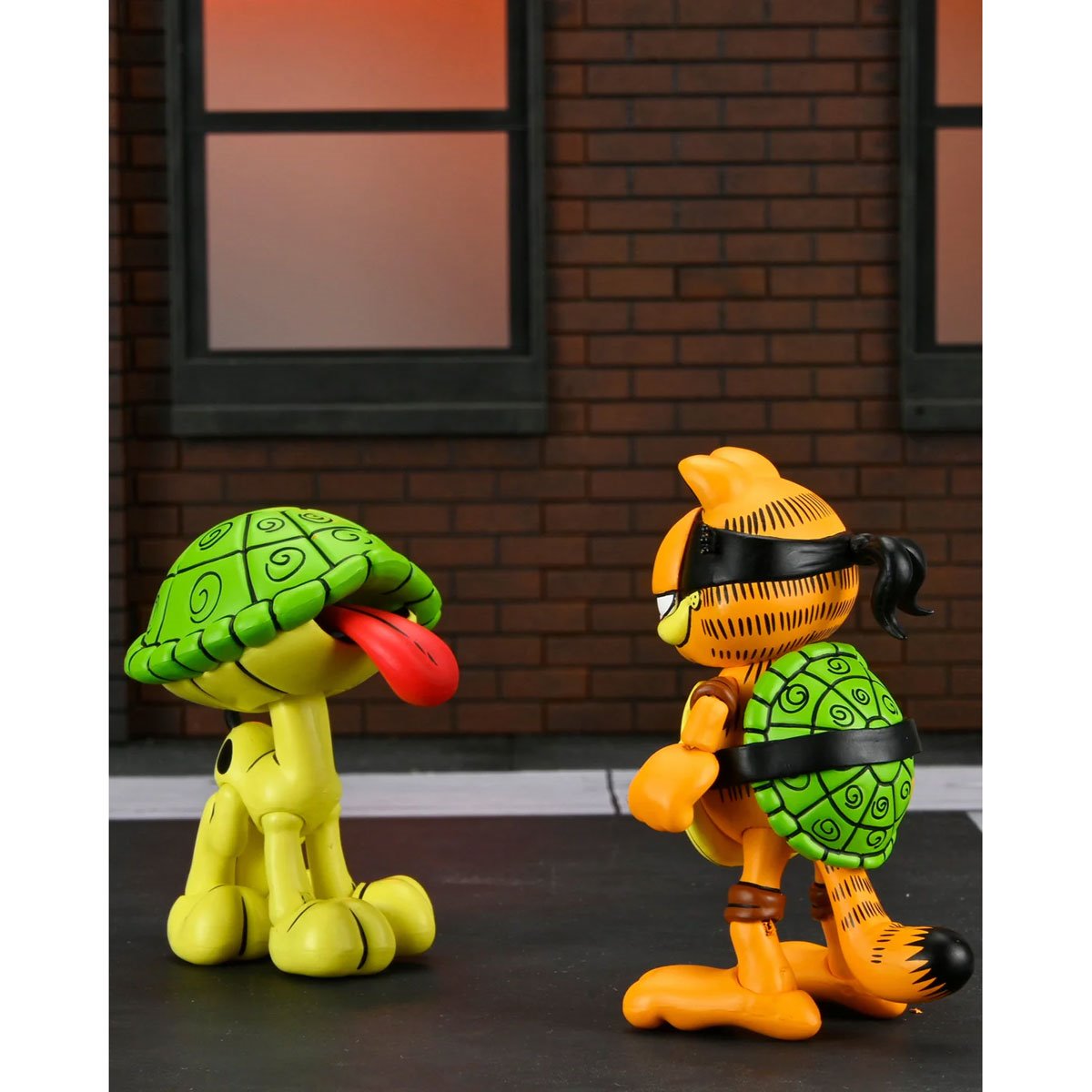 TMNT x Garfield Ultimate Garfello with Odie 7-Inch Figure | NECA