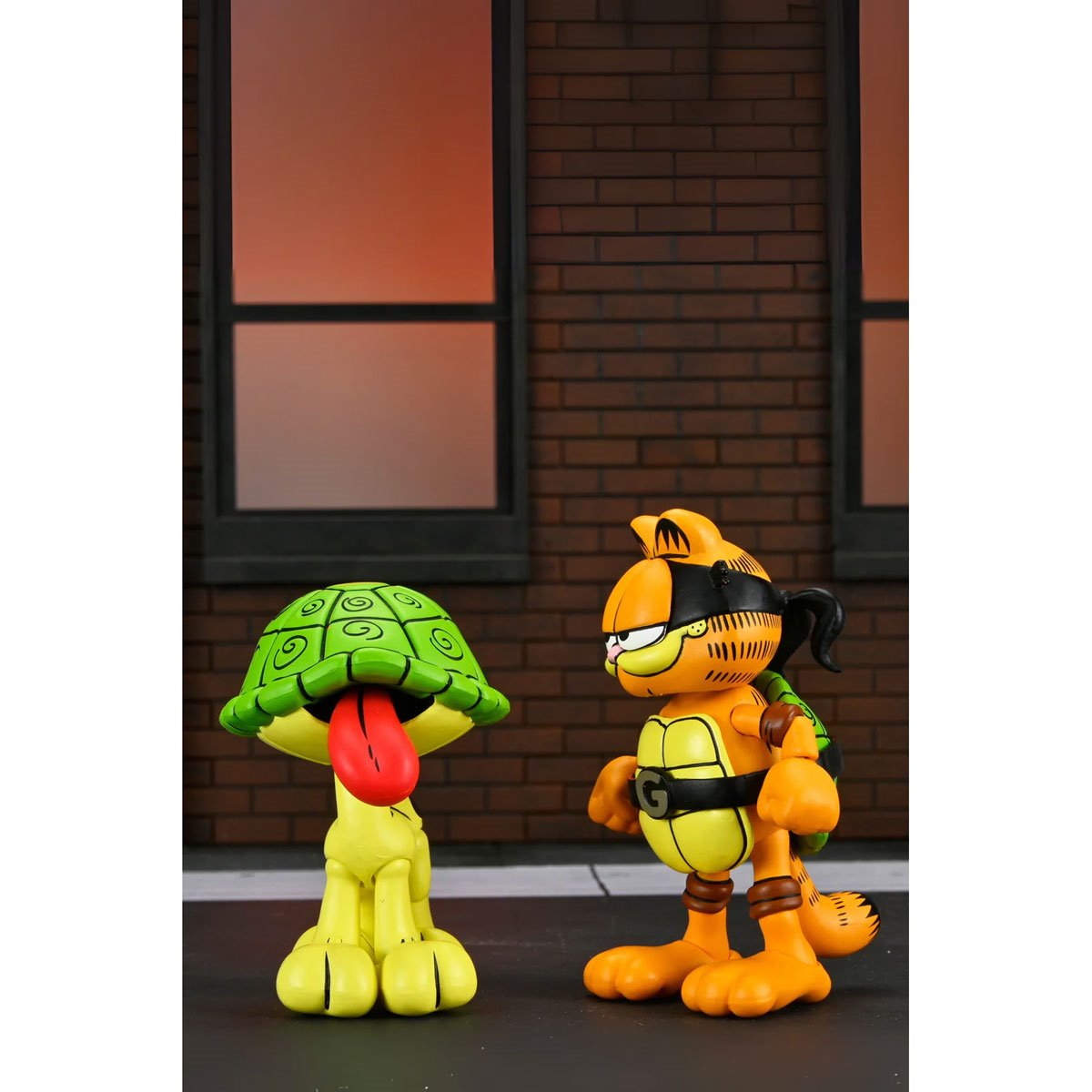 TMNT x Garfield Ultimate Garfello with Odie 7-Inch Figure | NECA