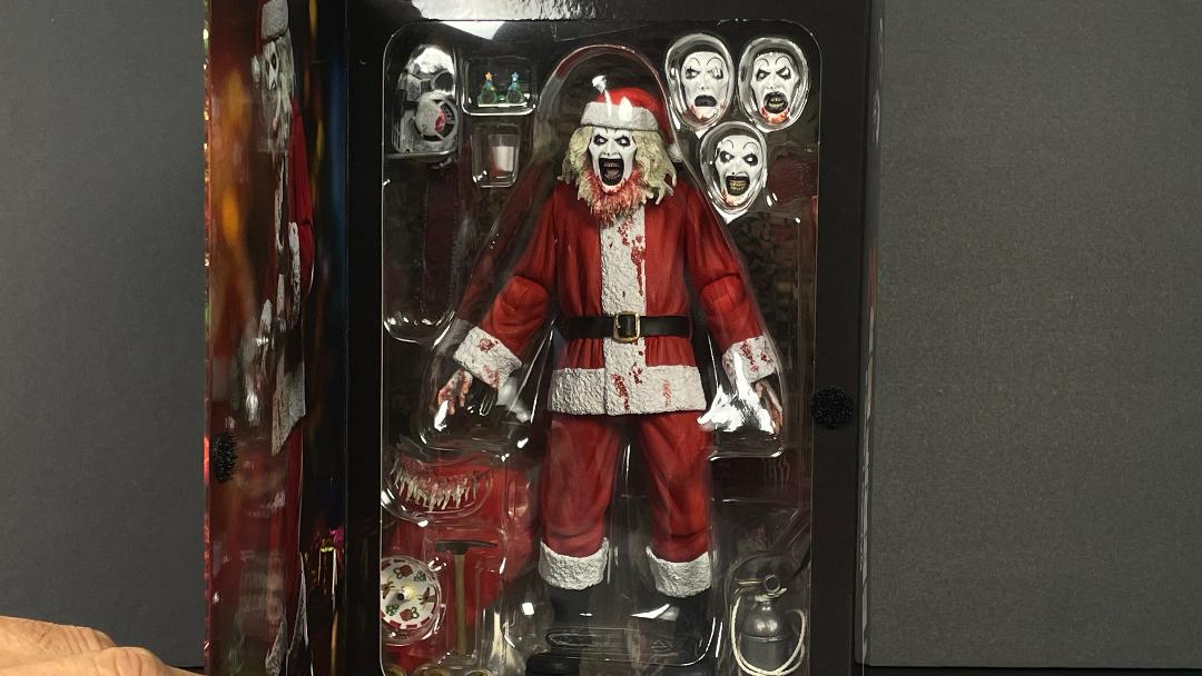NECA Terrifier 3 – Art the Clown Ultimate 7-Inch Action Figure (Bloody Santa Suit)